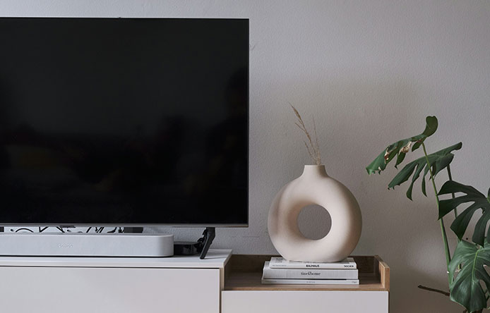AuroraFlex 65" Modular LED TV - Imagen 3